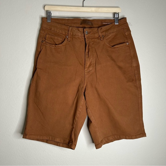 Judy Blue Brown garment dyed high rise denim Bermuda short Size 1XL - Picture 1 of 9
